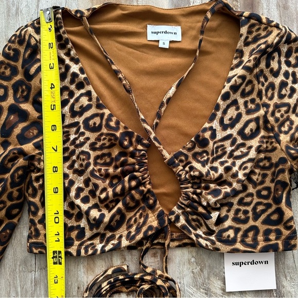 Superdown Mikaela Leopard Print Wrap Top SZ Small Long Sleeve Coachella NWT - Picture 6 of 8
